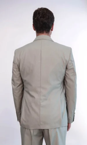 TK-62110-154-52-AI2 Suharekë Suit: Beige jakkesæt set bagfra.